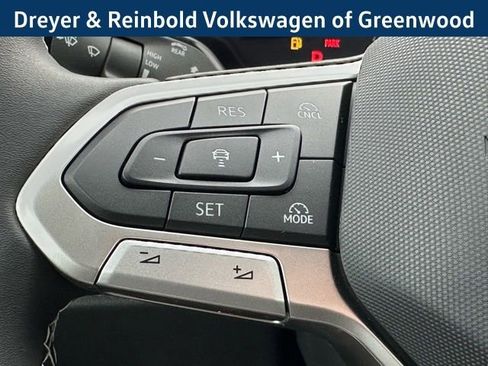 New 2026 Volkswagen Tiguan SE image 14