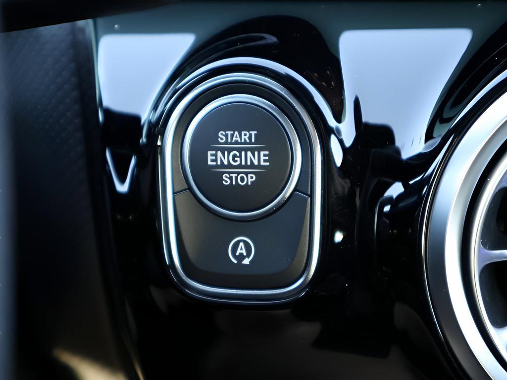 New 2026 Mercedes-Benz CLA 35 AMG 4MATIC image 28
