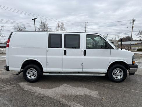 Used 2024 Chevrolet Express 2500 w/ Driver Convenience Package image 8