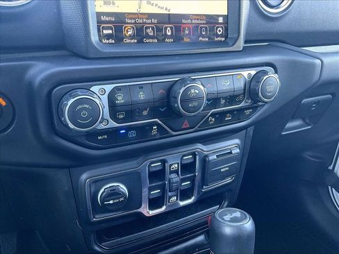 Used 2023 Jeep Wrangler Unlimited Sahara w/ Cold Weather Group AWD/4WD image 26