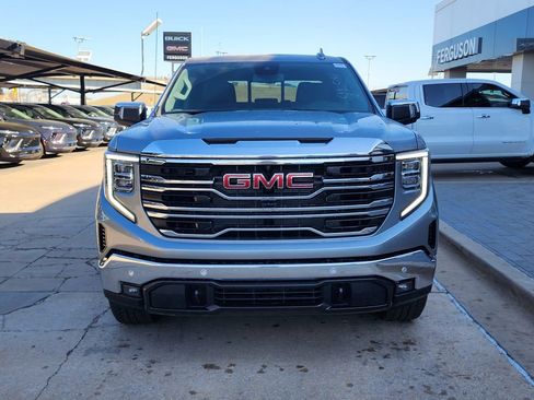 New 2026 GMC Sierra 1500 SLT image 9