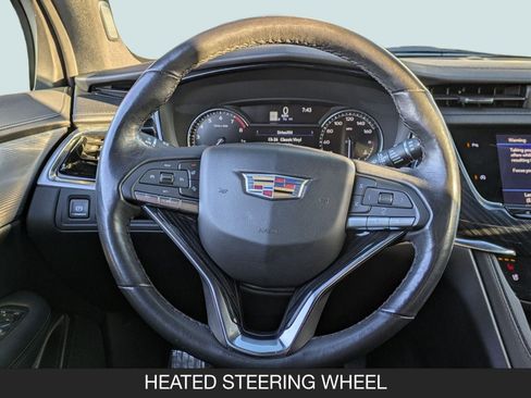 Used 2024 Cadillac XT6 Premium Luxury image 12