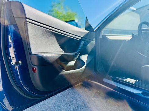 Used 2018 Tesla Model 3 Mid Range image 10