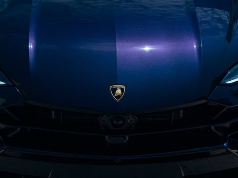 Used 2025 Lamborghini Urus SE AWD/4WD image 18