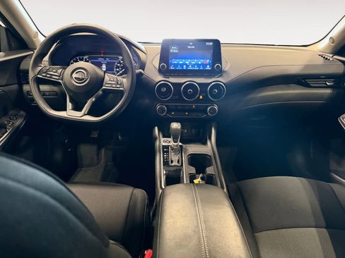 Used 2024 Nissan Sentra SV image 11