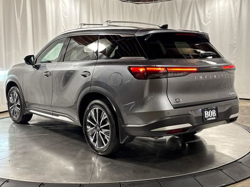 Certified 2026 INFINITI QX60 Luxe w/ Family Package AWD/4WD image 9