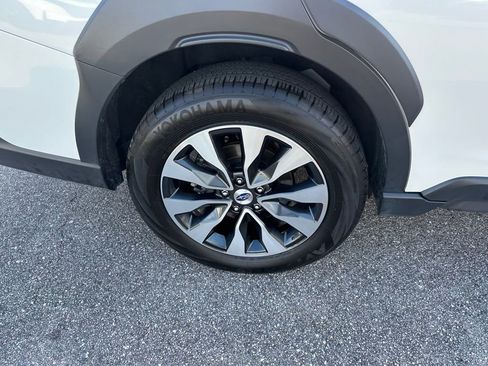 Used 2023 Subaru Outback Limited image 5