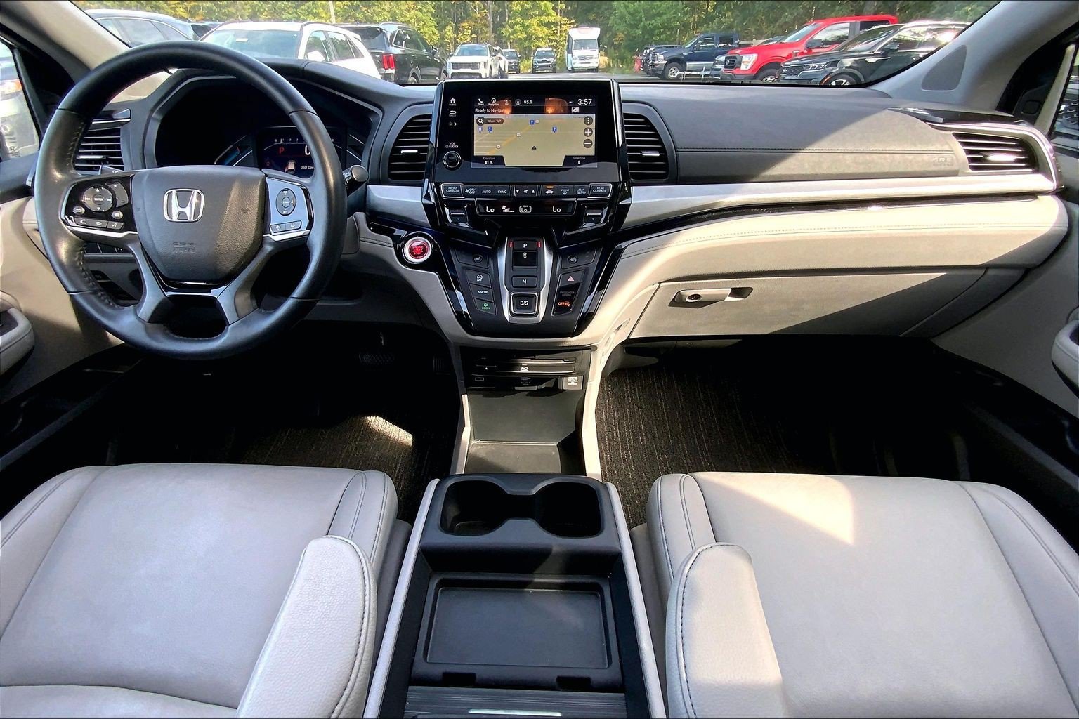 Used 2023 Honda Odyssey Touring image 17