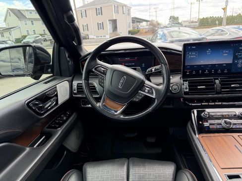 Used 2022 Lincoln Navigator L Black Label image 22