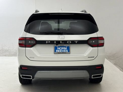 New 2026 Honda Pilot Touring image 8