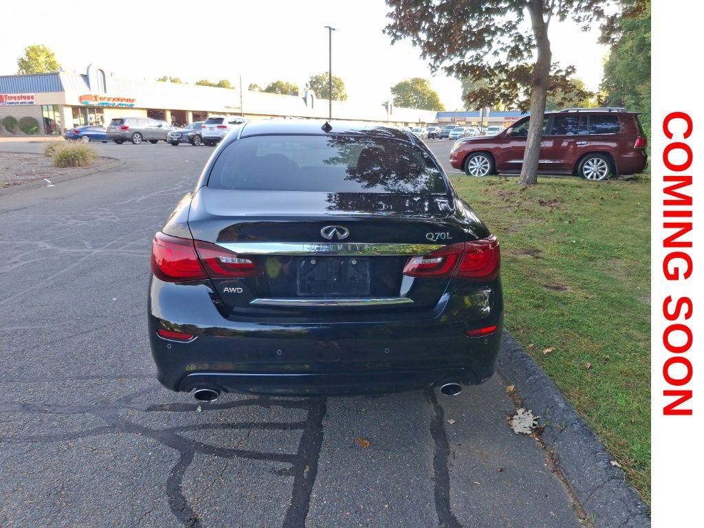 Used 2015 INFINITI Q70 L 3.7 w/ Deluxe Touring Package AWD/4WD image 7