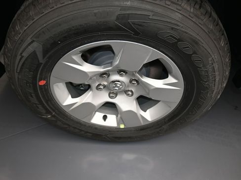 Used 2025 RAM 1500 Big Horn image 36