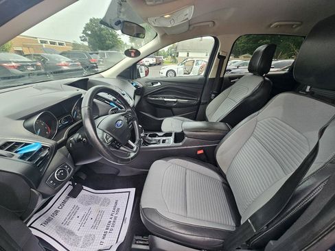 Used 2018 Ford Escape SE w/ SE Sport Appearance Package FWD image 19