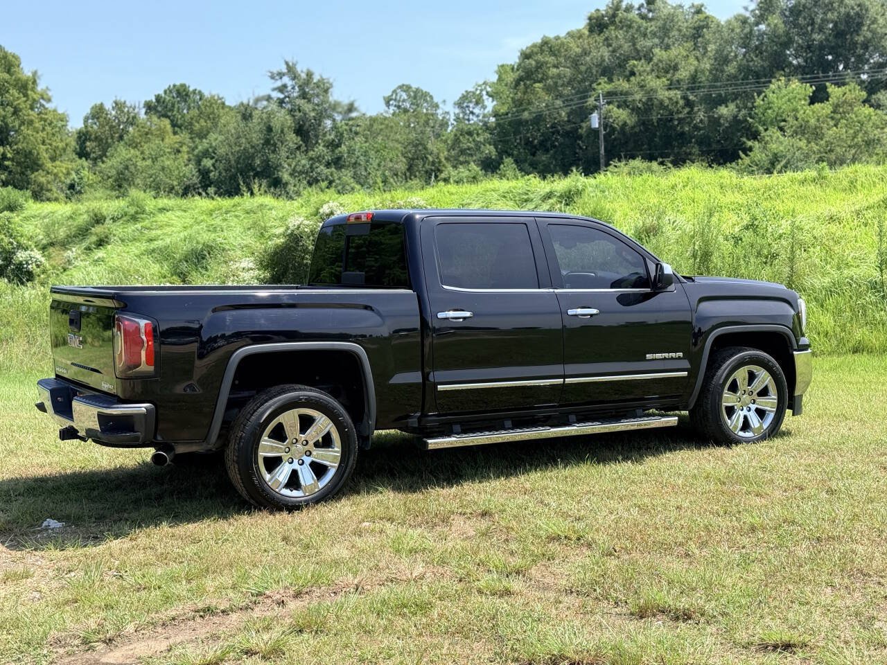 Used 2018 GMC Sierra 1500 SLT w/ Enhanced Driver Alert Package RWD image 5