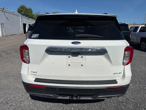 Used 2023 Ford Explorer XLT w/ Equipment Group 202A AWD/4WD image 7