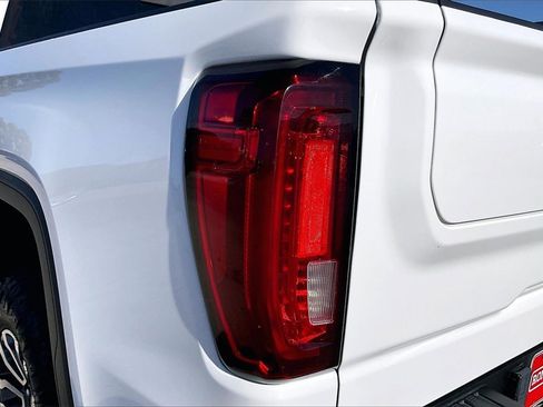 Used 2022 GMC Sierra 1500 AT4 w/ AT4 Premium Package image 20