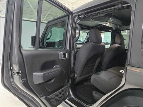 Used 2023 Jeep Wrangler Unlimited w/ Cold Weather Group AWD/4WD image 15