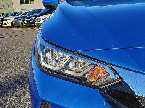 Used 2023 Nissan Sentra SV image 9