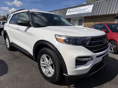 Used 2020 Ford Explorer XLT w/ Equipment Group 202A image 10