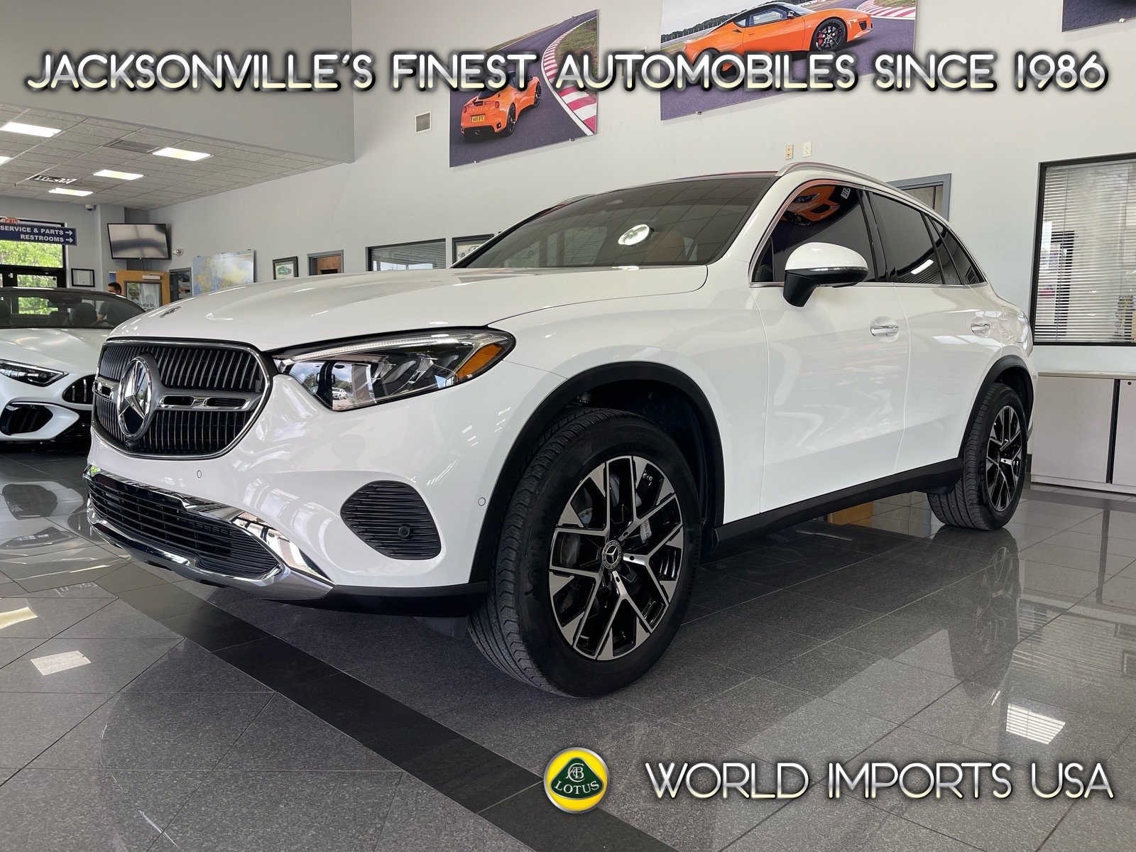 Used 2025 Mercedes-Benz GLC 350e 4MATIC image 1