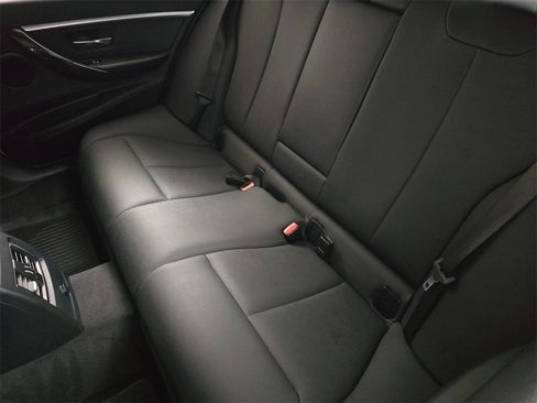 Used 2017 BMW 330e image 16