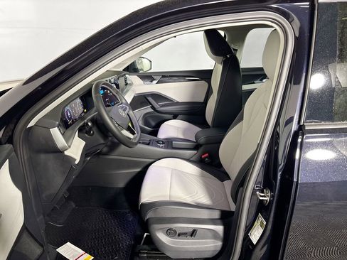 New 2026 Volkswagen Tiguan SE AWD/4WD image 11