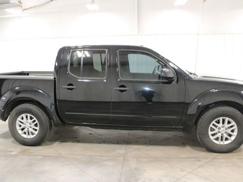 Used 2017 Nissan Frontier SV w/ SV Value Truck Package image 11