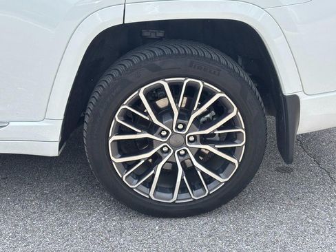 Used 2022 Jeep Grand Cherokee L Summit AWD/4WD image 10