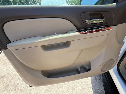 Used 2014 Chevrolet Tahoe LS w/ Texas Edition RWD image 20