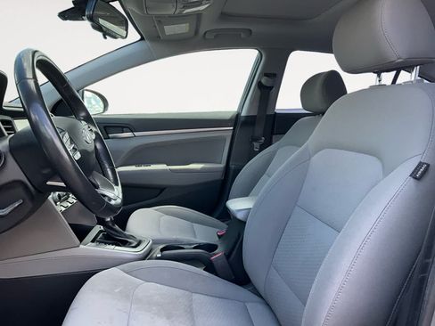 Used 2019 Hyundai Elantra Value Edition FWD image 9