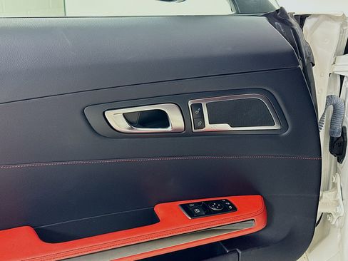 Used 2018 Mercedes-Benz AMG GT Roadster image 19