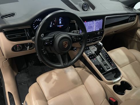 Used 2024 Porsche Macan image 14