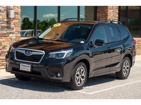 Used 2021 Subaru Forester Premium AWD/4WD image 7