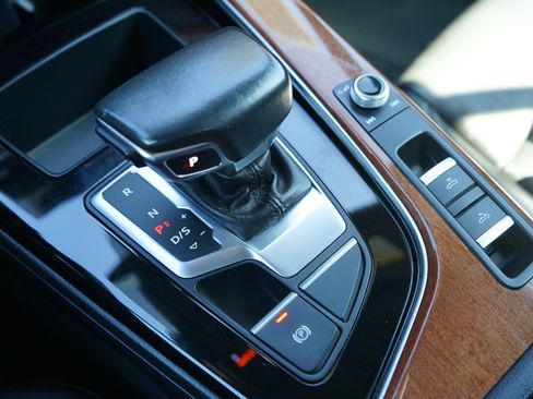 Used 2022 Audi A5 2.0T Premium image 36