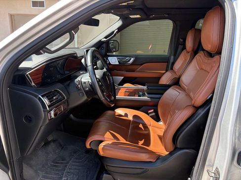 Used 2019 Lincoln Navigator Reserve w/ Cargo Package image 16