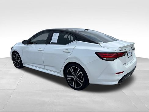 Used 2021 Nissan Sentra SR FWD image 3