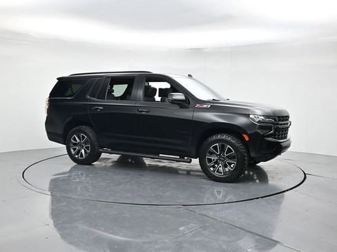 Used 2021 Chevrolet Tahoe Z71 w/ Luxury Package image 3