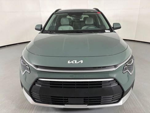 New 2026 Kia Niro EX FWD image 3