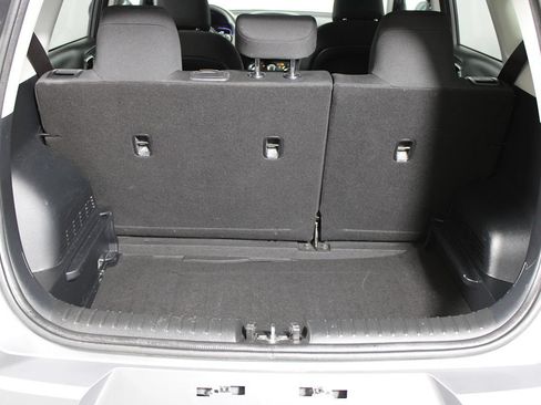 Used 2025 Kia Soul LX w/ LX Technology Package FWD image 19