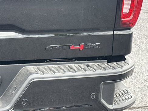 New 2026 GMC Sierra 1500 AT4X w/ LPO, Black Badging Package AWD/4WD image 10