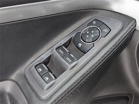 Used 2013 Ford Explorer XLT image 14