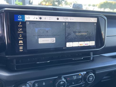 New 2025 Jeep Gladiator Sport image 29