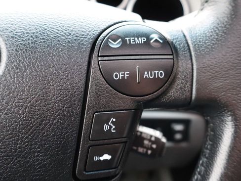 Used 2011 Toyota Sequoia Platinum image 32