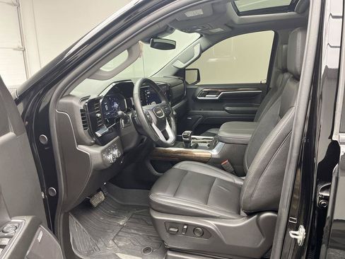 Certified 2024 GMC Sierra 1500 Elevation w/ Elevation Premium Package AWD/4WD image 3