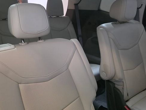 Used 2024 Cadillac XT6 Premium Luxury FWD image 20