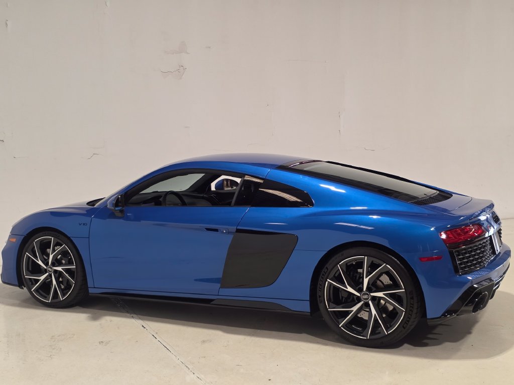 Certified 2023 Audi R8 V10 performance w/ Premium Package RWD image 7