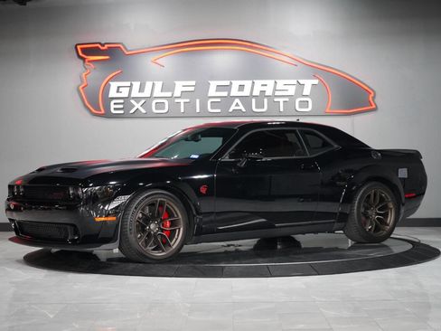 Used 2023 Dodge Challenger SRT Hellcat image 2