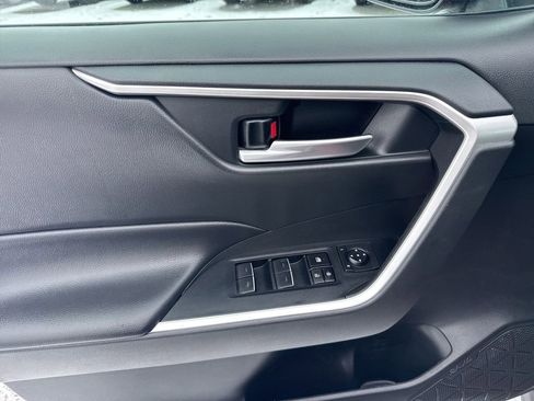 Used 2023 Toyota RAV4 XLE image 17