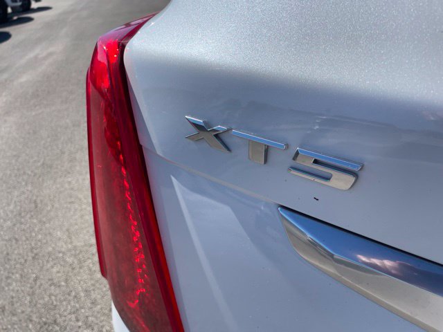 Used 2019 Cadillac XT5 FWD image 8
