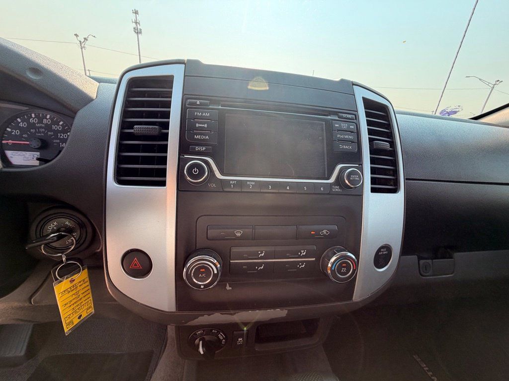Used 2018 Nissan Frontier SV AWD/4WD image 19